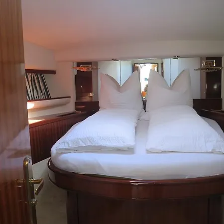ספינת מלון Yacht Summertime 3 Bedrooms *